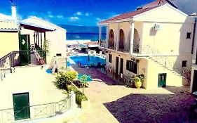 Stavros On The Beach Studios And Apartments